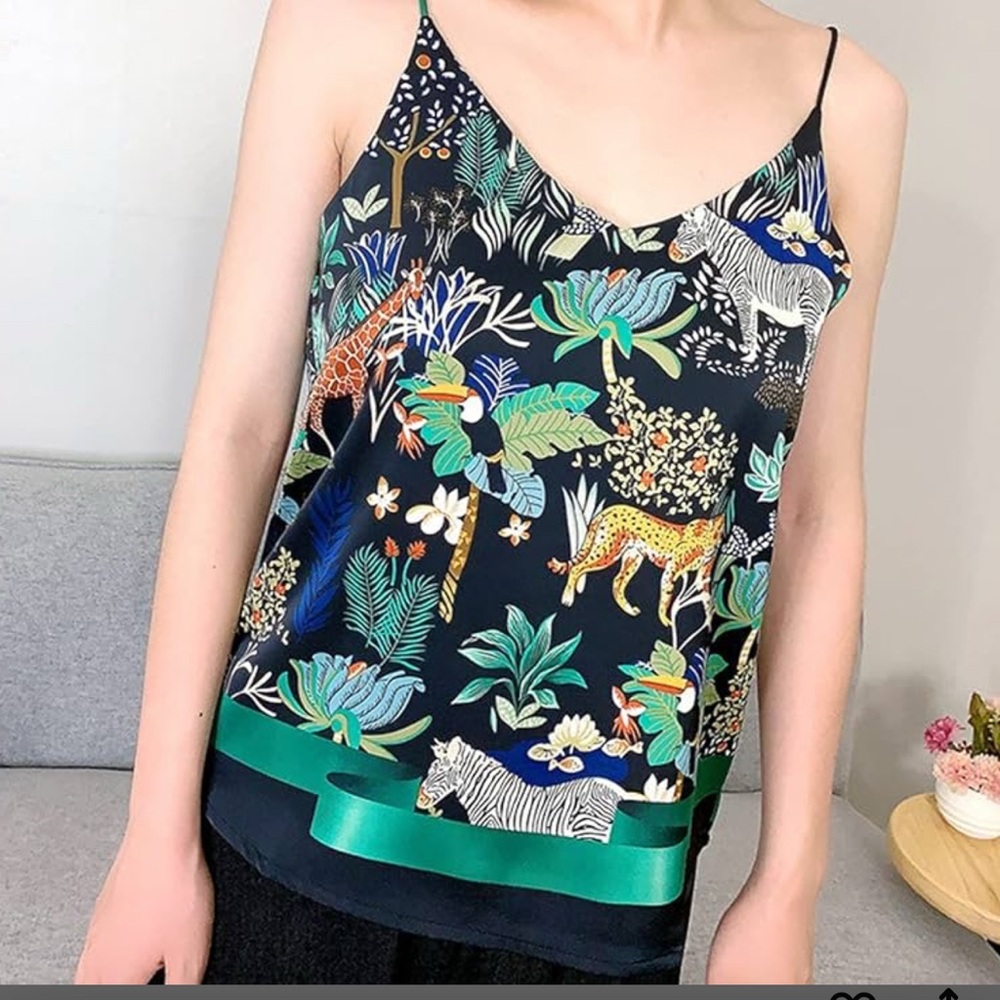 Beautiful Silk jungle tank Top size M